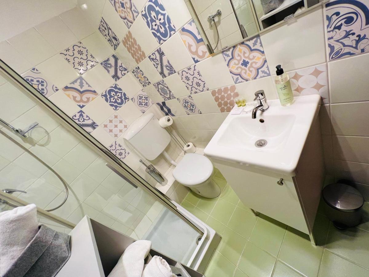 Crops City Stay Apartment 14 Триест Экстерьер фото