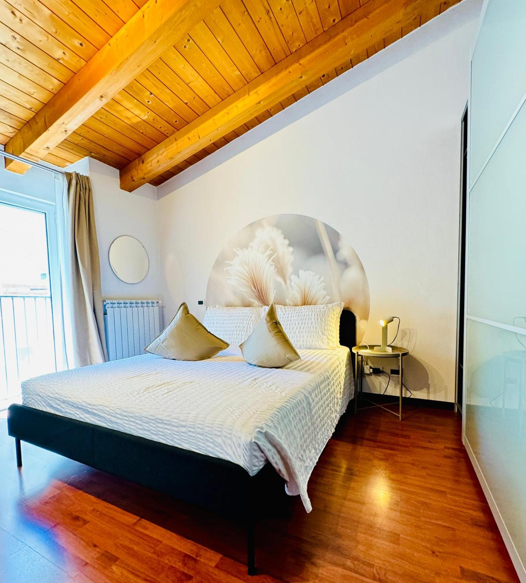 Crops City Stay Apartment 14 Триест Экстерьер фото